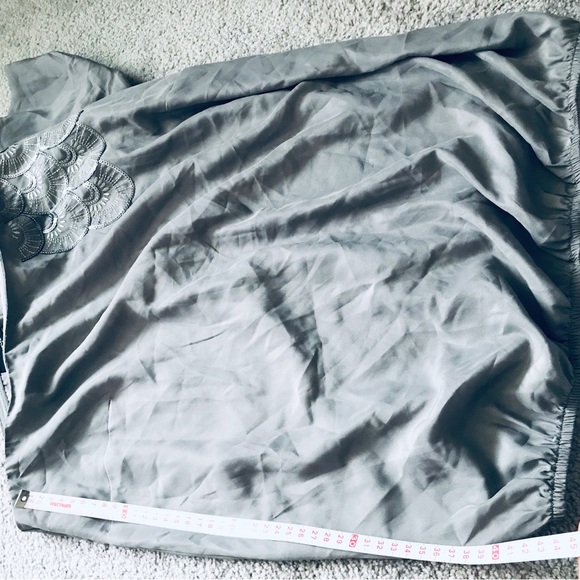 NEW ๐ค Lane Bryant Plus Size 14 XL Womens Flutter One Sleeve Blouse Top Grey - Picture 4 of 4